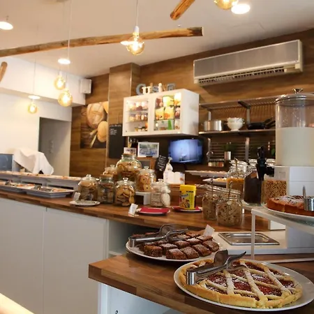 酒店 德尔帕可别墅酒店 3*